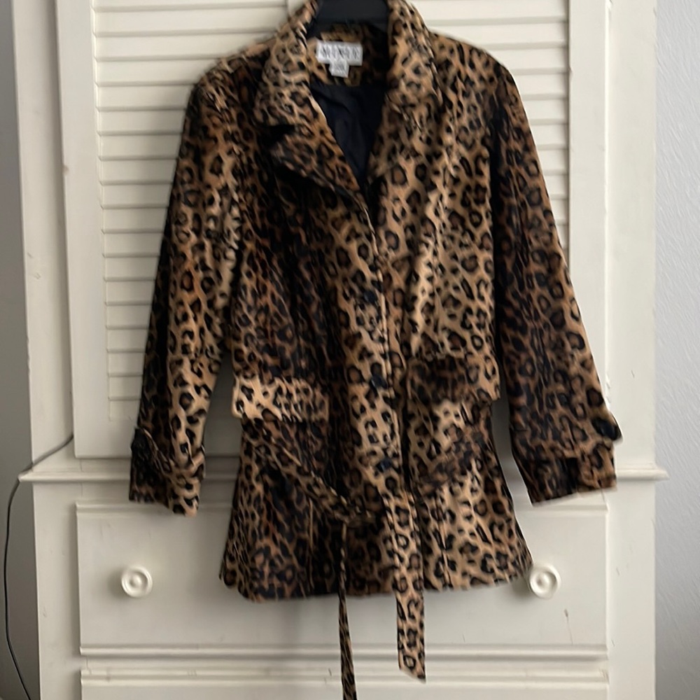 Woman’s Cheetah print coat with belt
